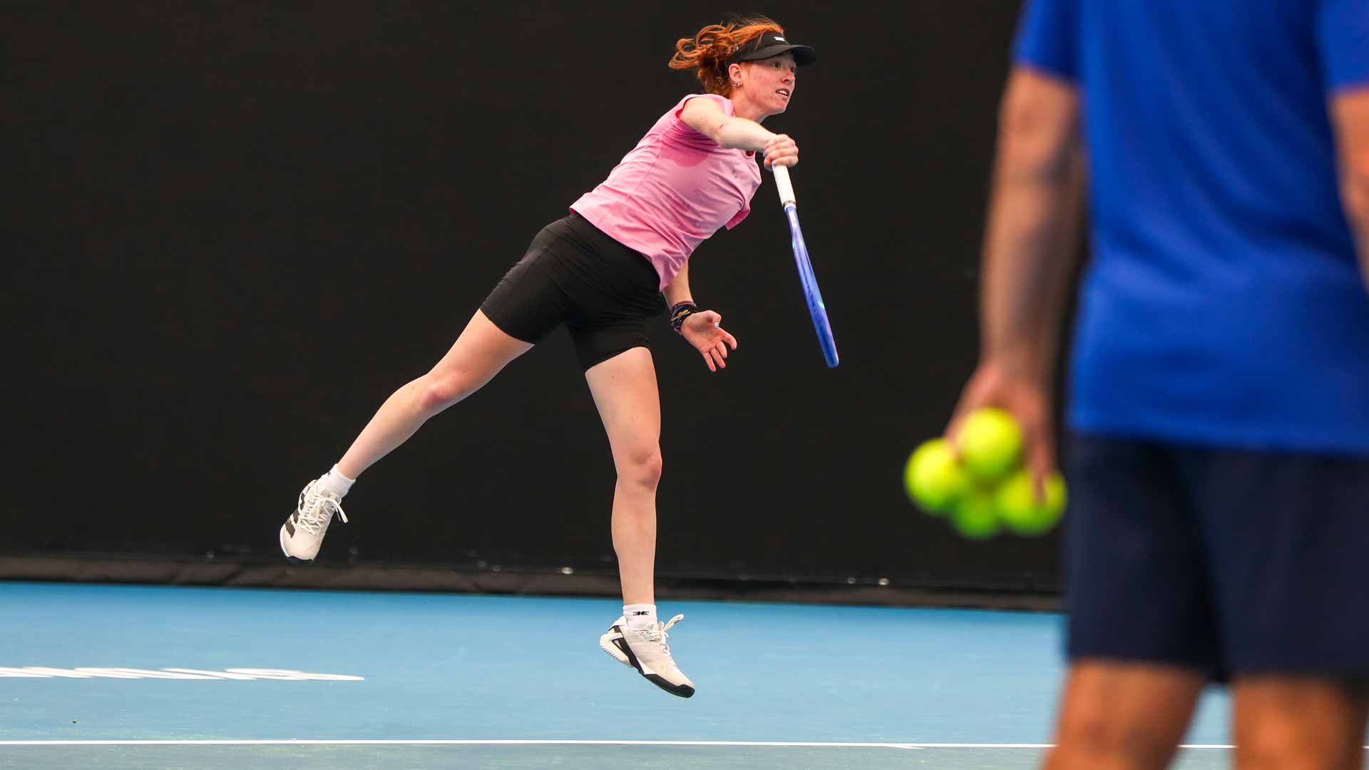 Maya Joint practises Tuesday in Sydney ahead of the <a href='https://www.atptour.com/en/scores/archive/perth-sydney/9900/2026/results'>United Cup</a>.