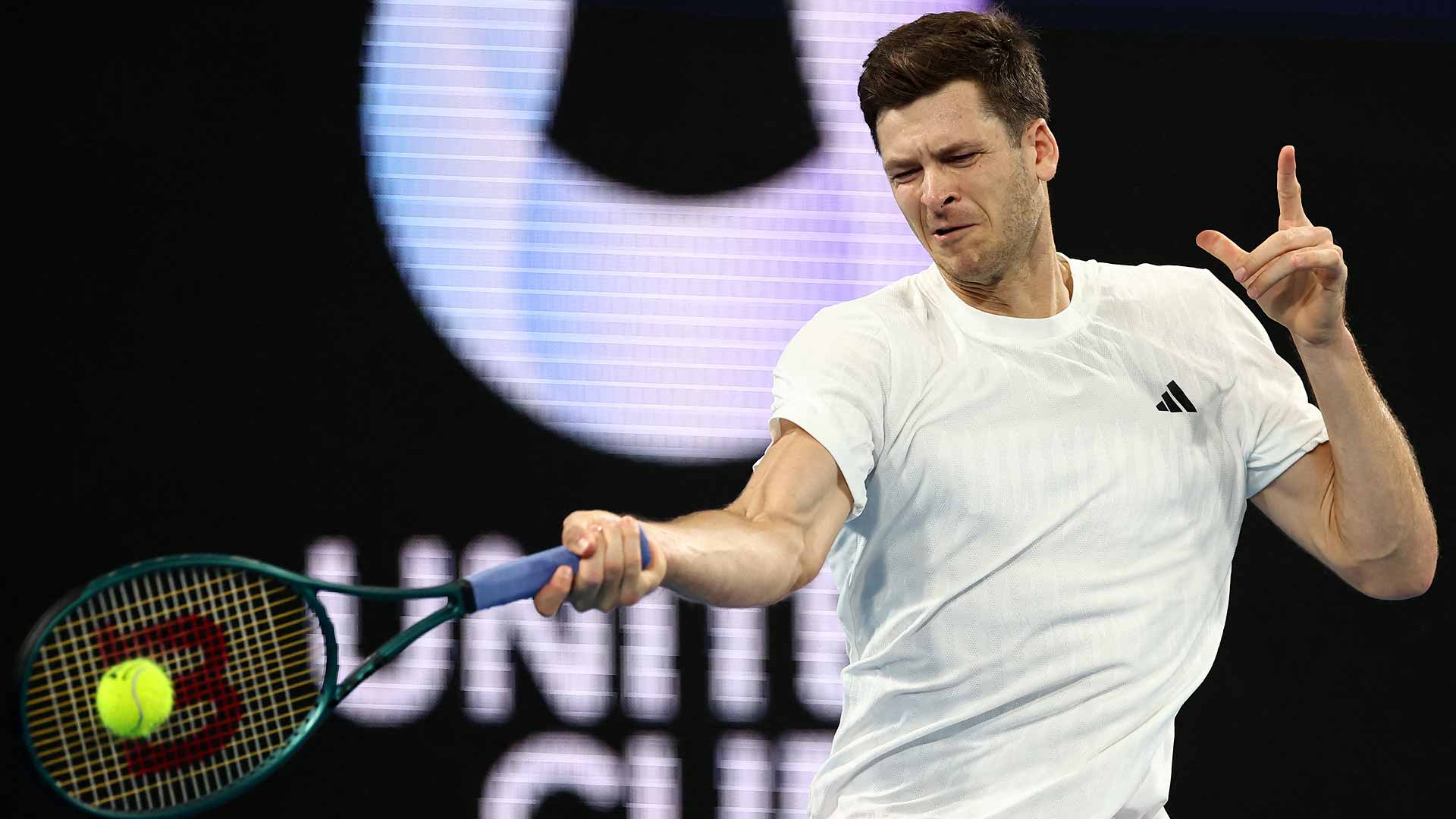 Hurkacz stuns Zverev, Swiatek clinches Poland's United Cup win