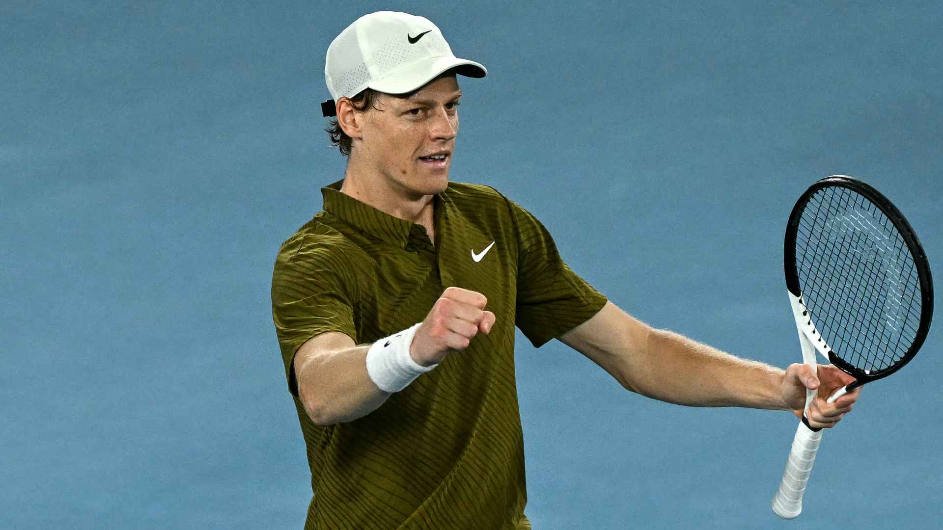 Sinner brushes past Shelton, sets Djokovic Australian Open SF