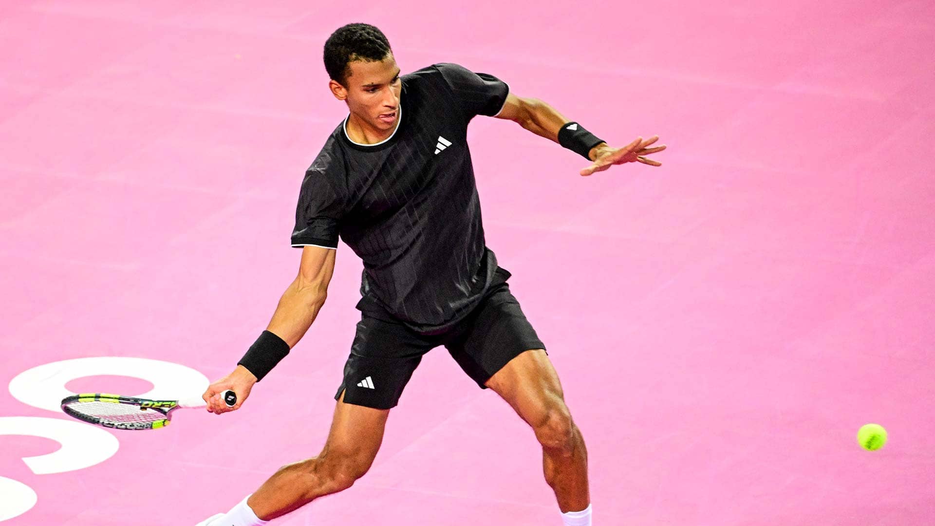 Auger-Aliassime fights off French qualifier Droguet, returns to Montpellier final