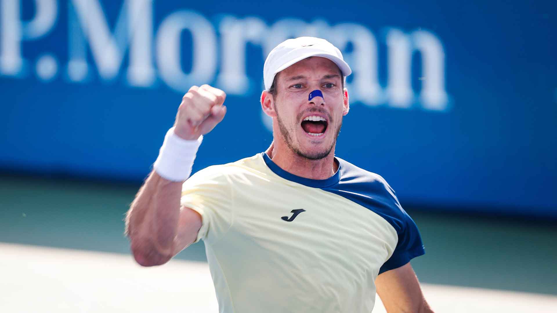 Pablo Carreño Busta logró este martes la primera victoria de su carrera en el Dubai Duty Free Tennis Championships.