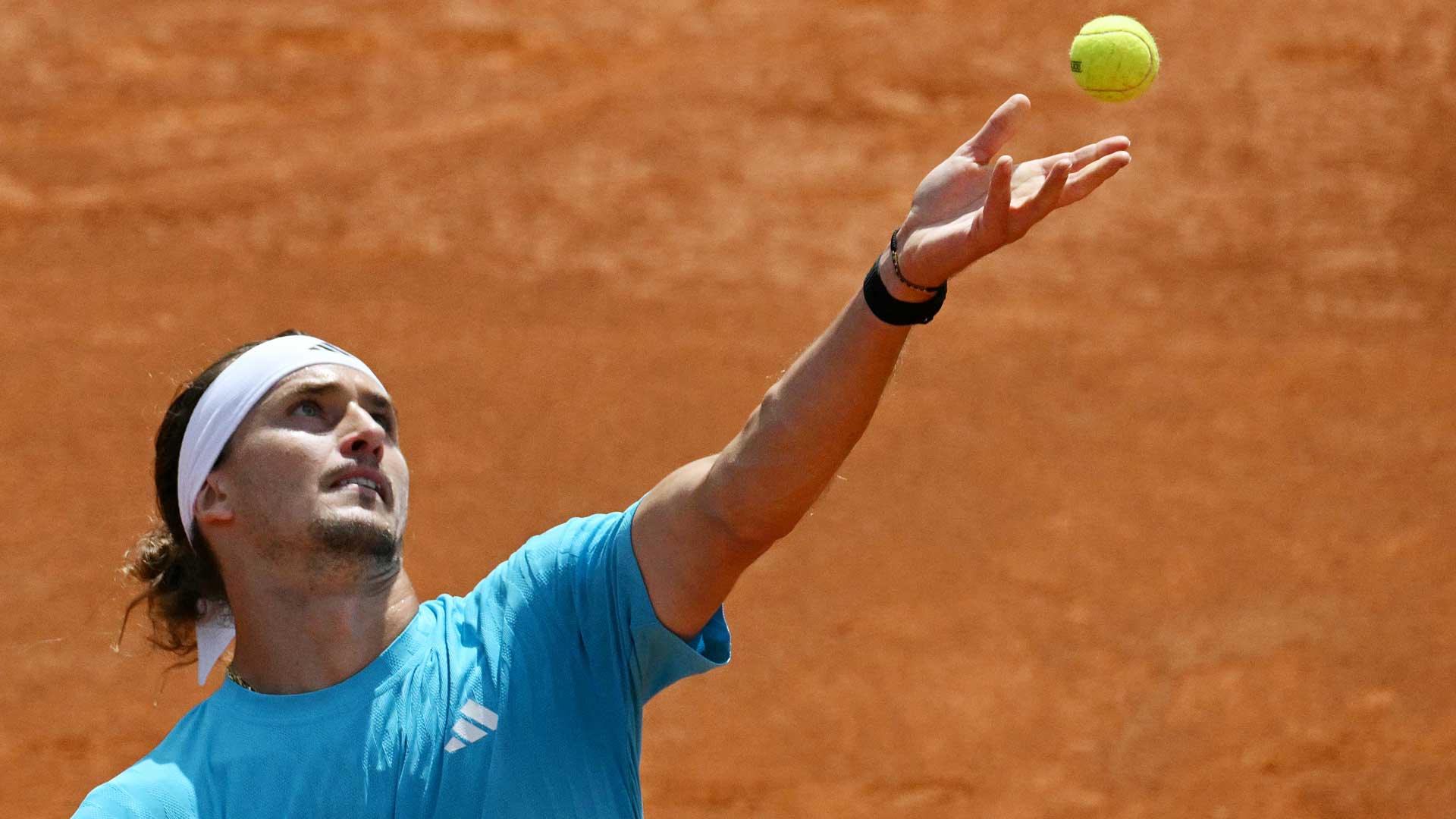 Alexander Zverev falls in three sets to Luciano Darderi Tuesday in Rome.