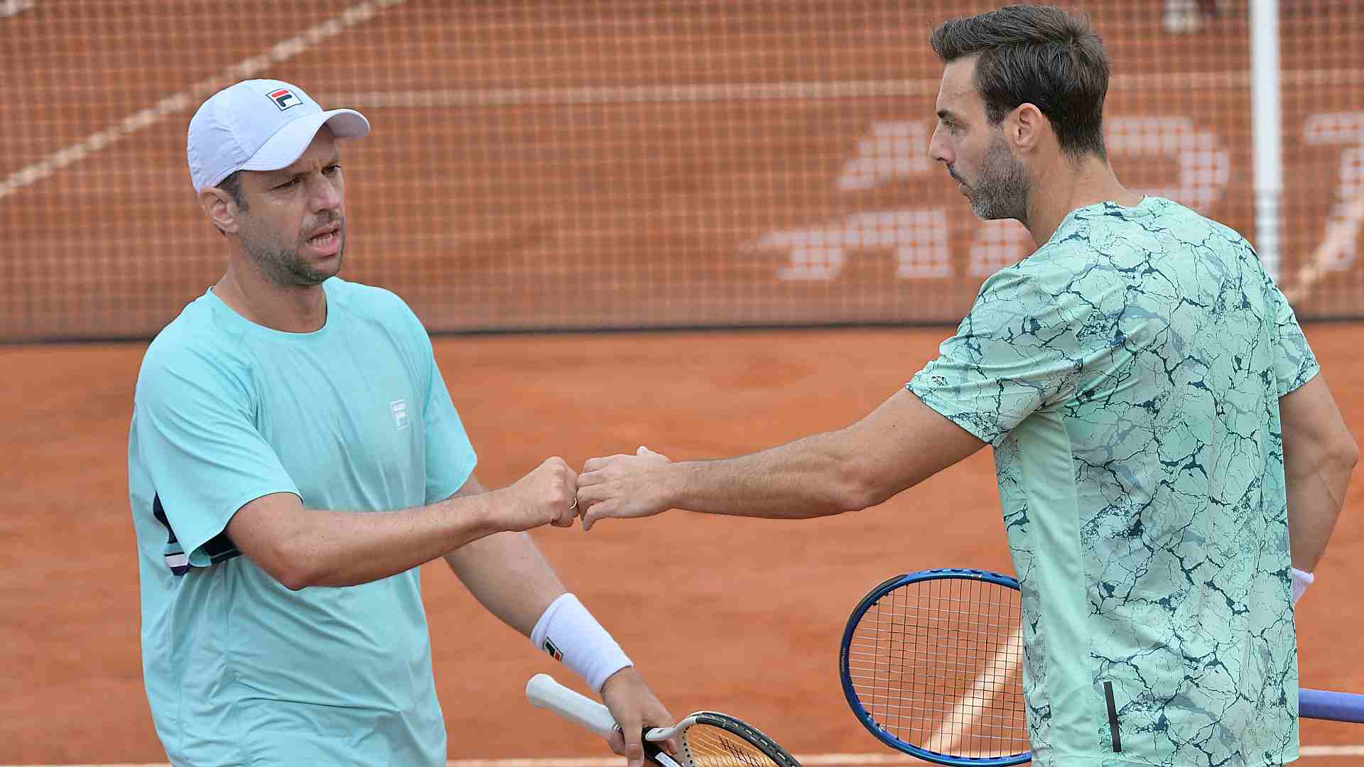 <a href='https://www.atptour.com/en/players/horacio-zeballos/z184/overview'>Horacio Zeballos</a> and <a href='https://www.atptour.com/en/players/marcel-granollers/g710/overview'>Marcel Granollers</a> in action in Rome.
