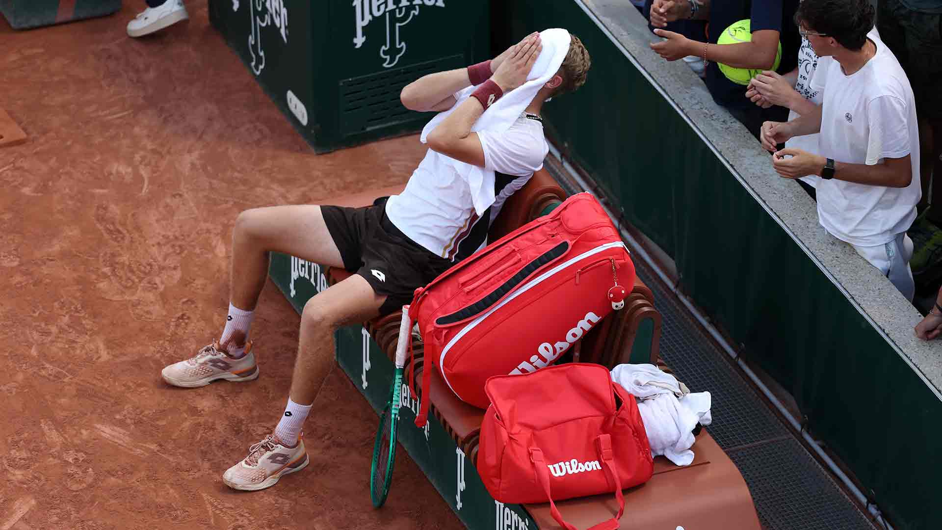 Martín Landaluce cedió en el tie-break del quinto set en tercera ronda de Roland Garros.