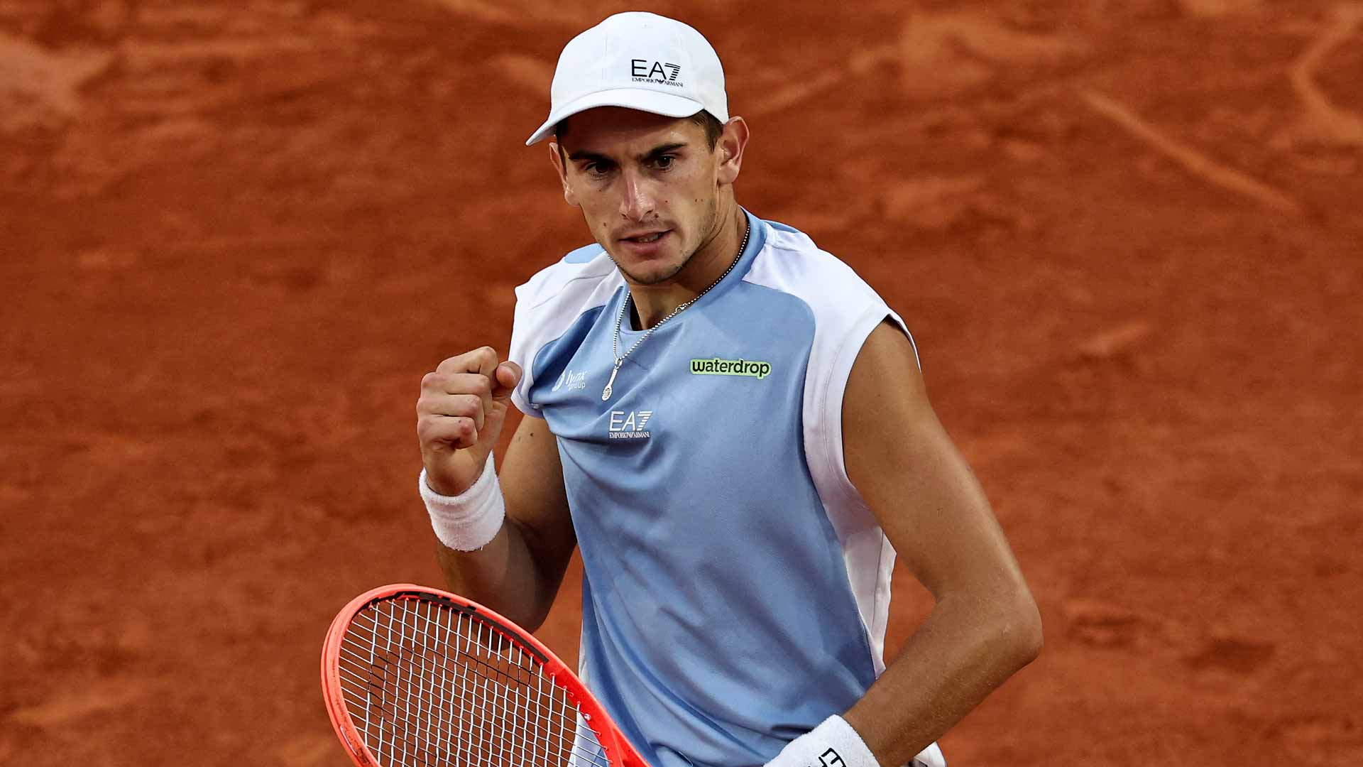 Matteo Arnaldi defeats Frances Tiafoe in five sets to reach the Roland Garros quarter-finals.