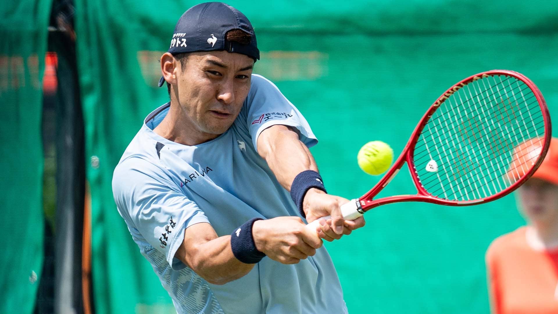 Sho Shimabukuro during his victory against Tallon Griekspoor on Tuesday in Halle.