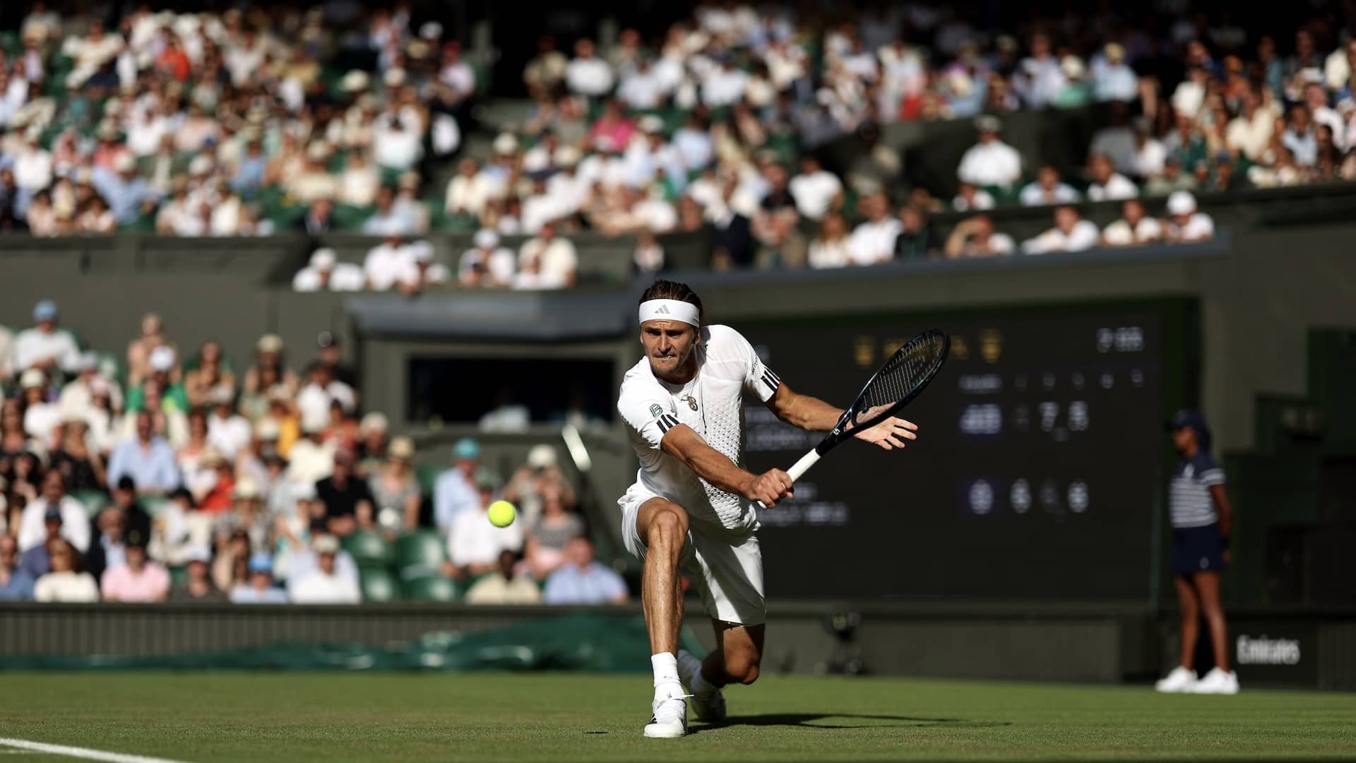Alexander Zverev, durante su estreno en Wimbledon.