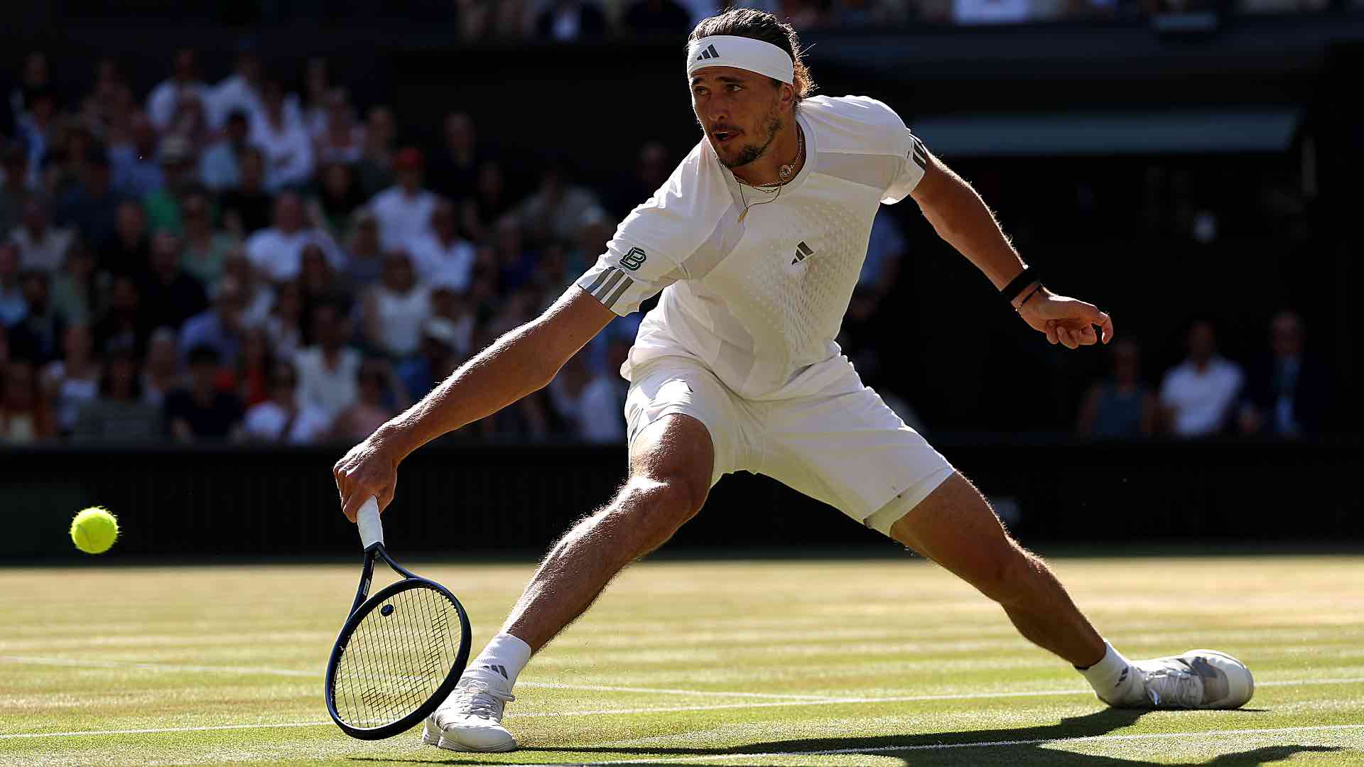 <a href='https://www.atptour.com/en/players/alexander-zverev/z355/overview'>Alexander Zverev</a> in action against <a href='https://www.atptour.com/en/players/jannik-sinner/s0ag/overview'>Jannik Sinner</a> at <a href='https://www.atptour.com/en/tournaments/wimbledon/540/overview'>Wimbledon</a>.
