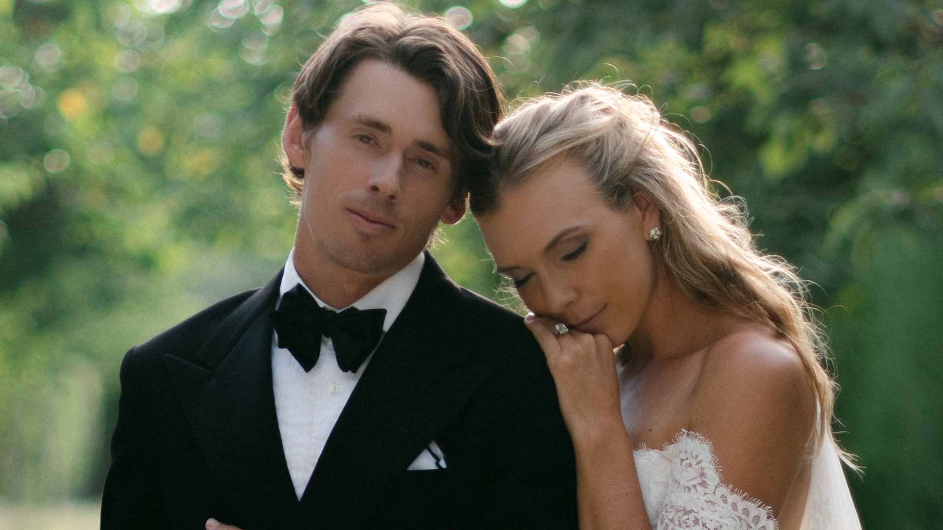 Newlyweds <a href='https://www.atptour.com/en/players/alex-de-minaur/dh58/overview'>Alex de Minaur</a> and Katie Boulter.