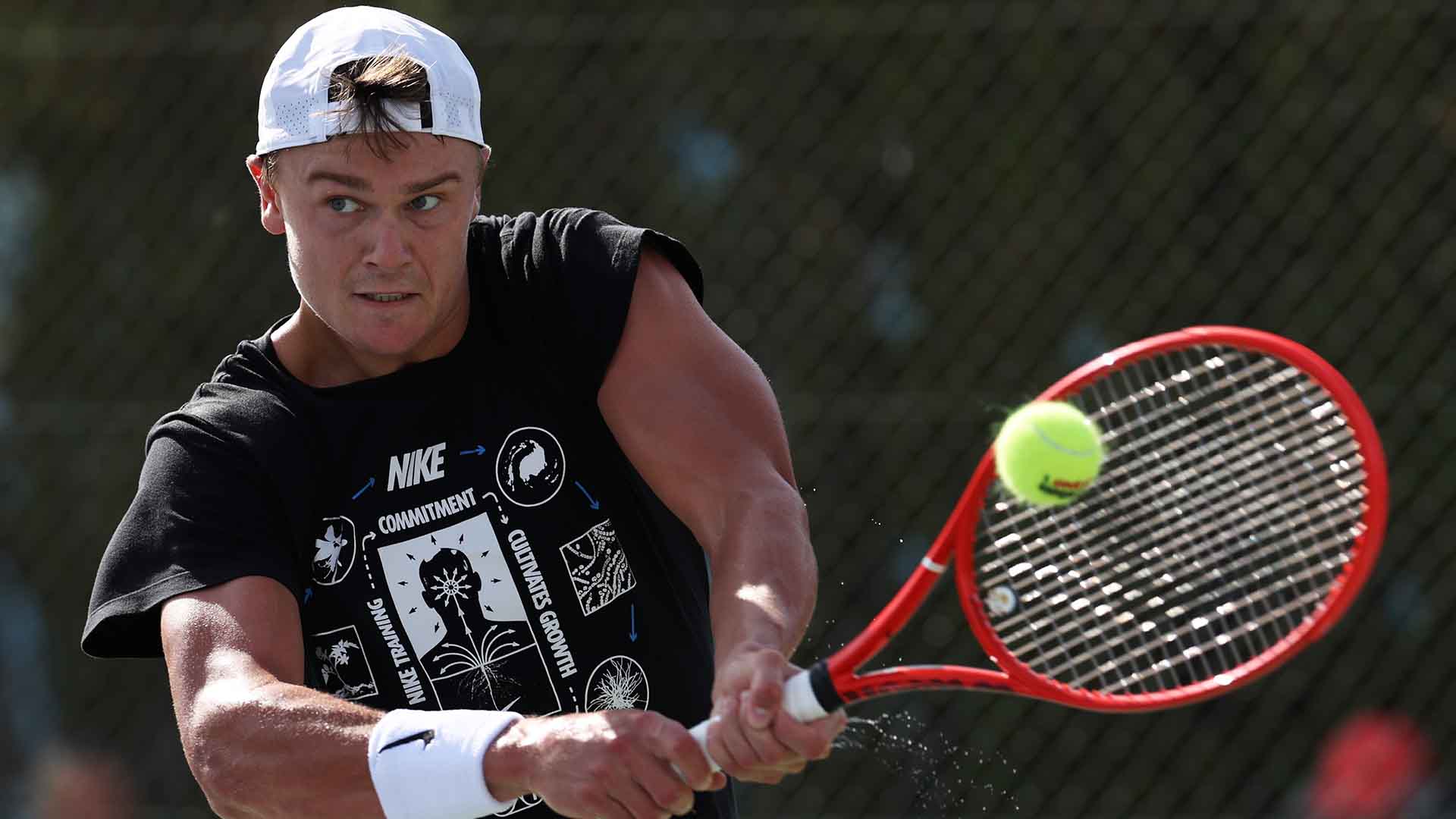 <a href='https://www.atptour.com/en/players/holger-rune/r0dg/overview'>Holger Rune</a>