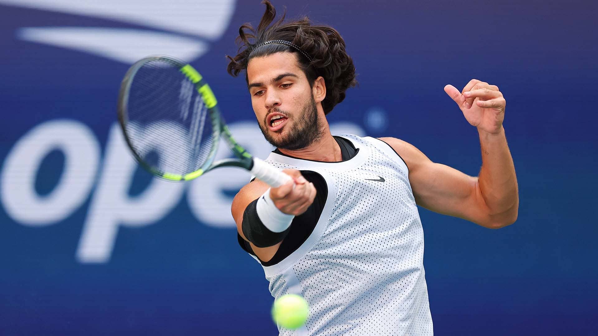 Carlos Alcaraz defeats Tommy Paul in straight sets on Sunday afternoon at the US Open.