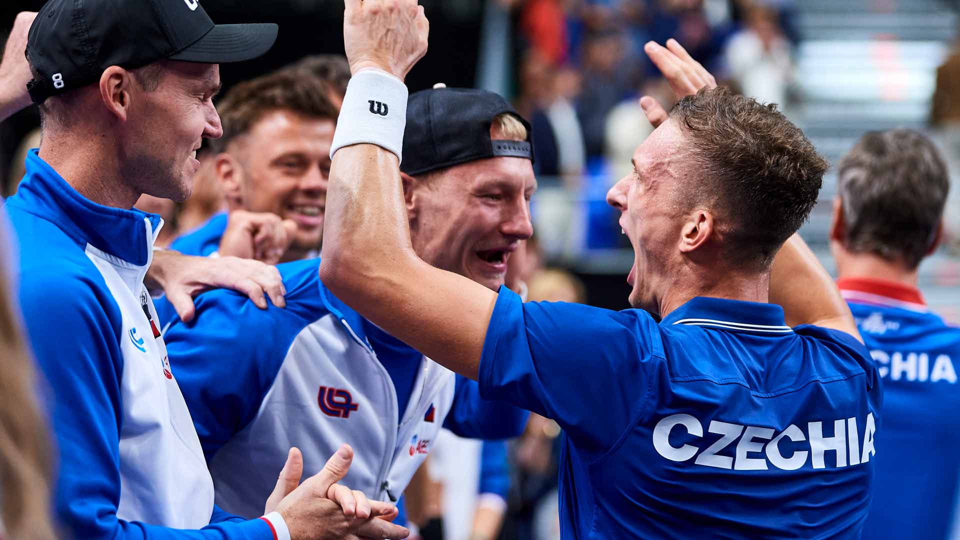 Lehecka upsets Shelton; Rune wins return in Davis Cup action