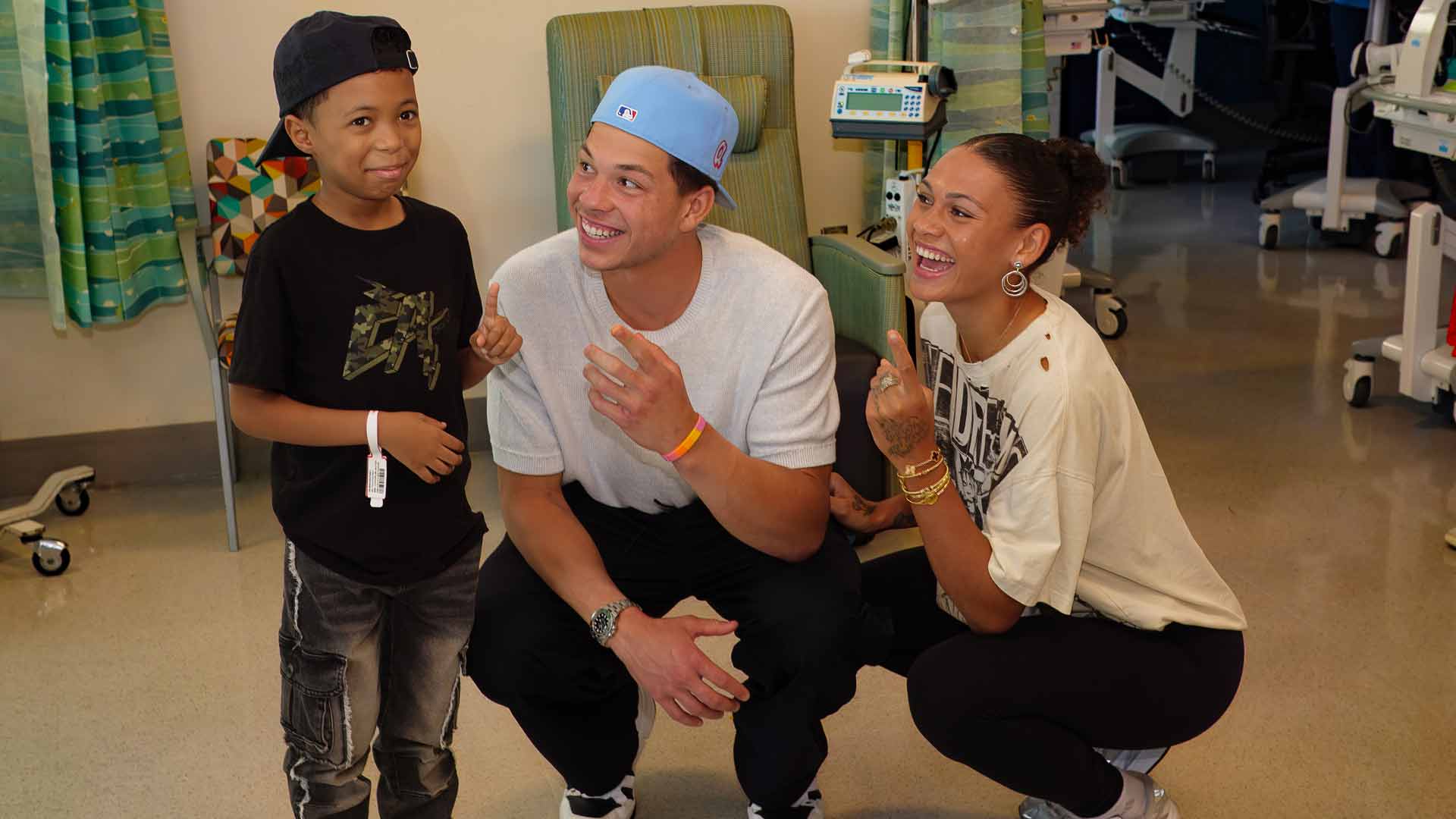 Shelton visited pediatric cancer patients day after US Open final