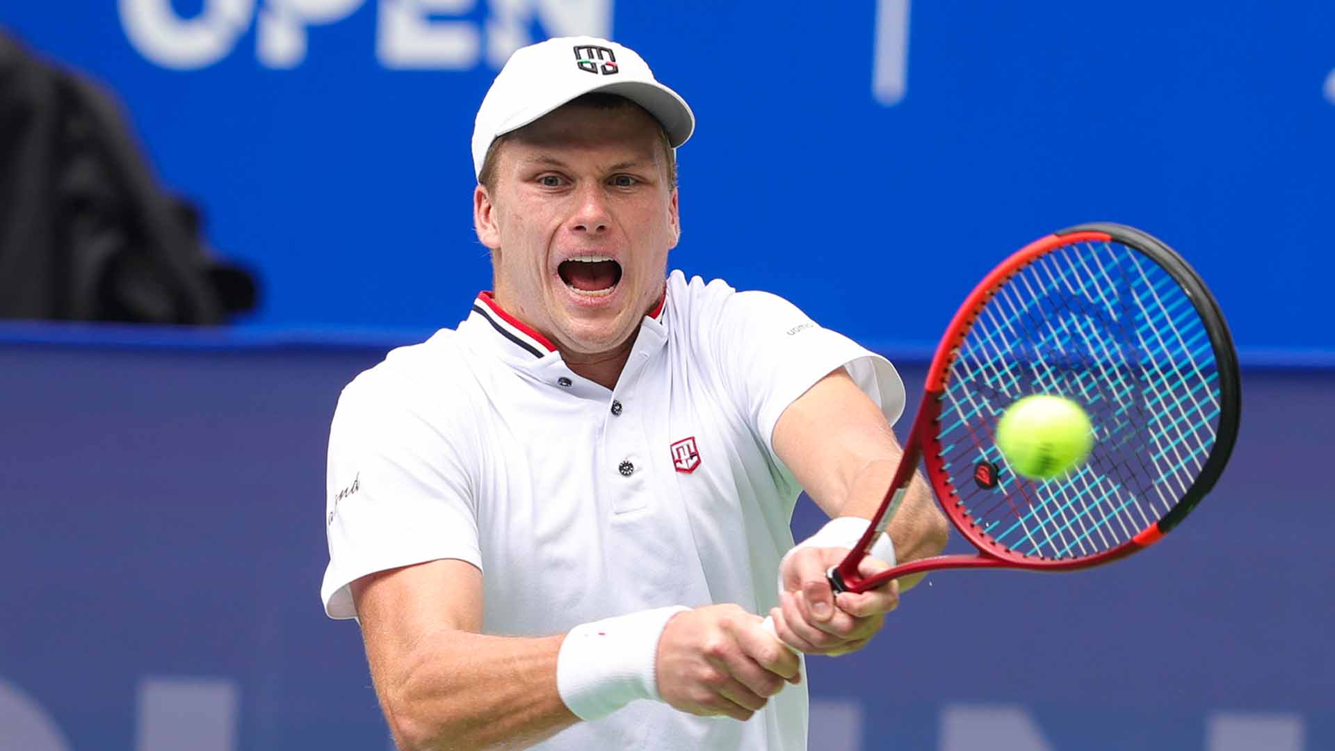 Brooksby 'adapts' & overcomes Baez in Chengdu debut