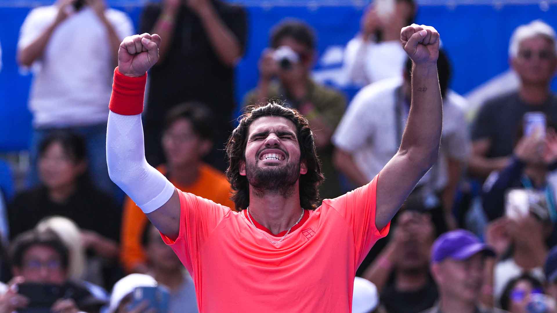 Alcaraz fends off 4 set points, then blitzes Arnaldi for Tokyo QF spot