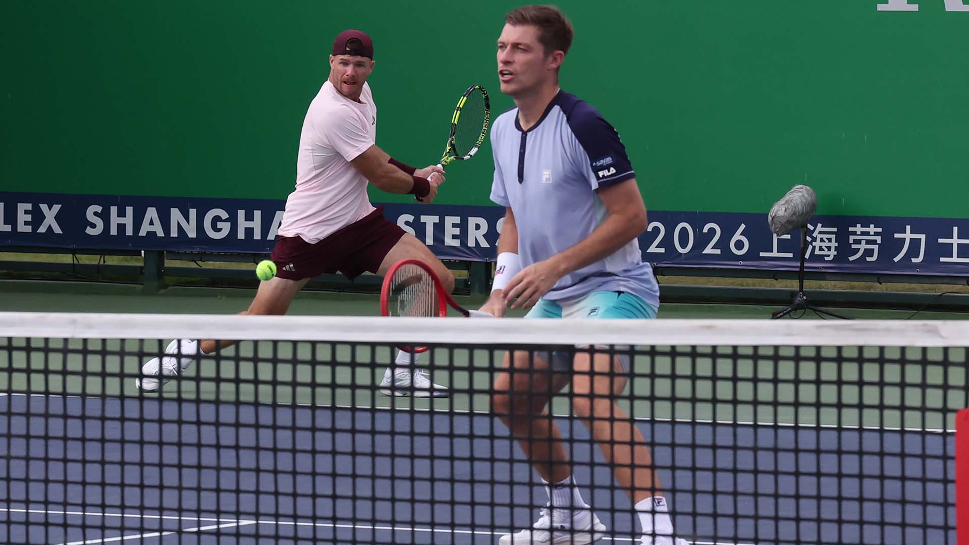 Top seeds Harrison/Skupski ease through Shanghai opener