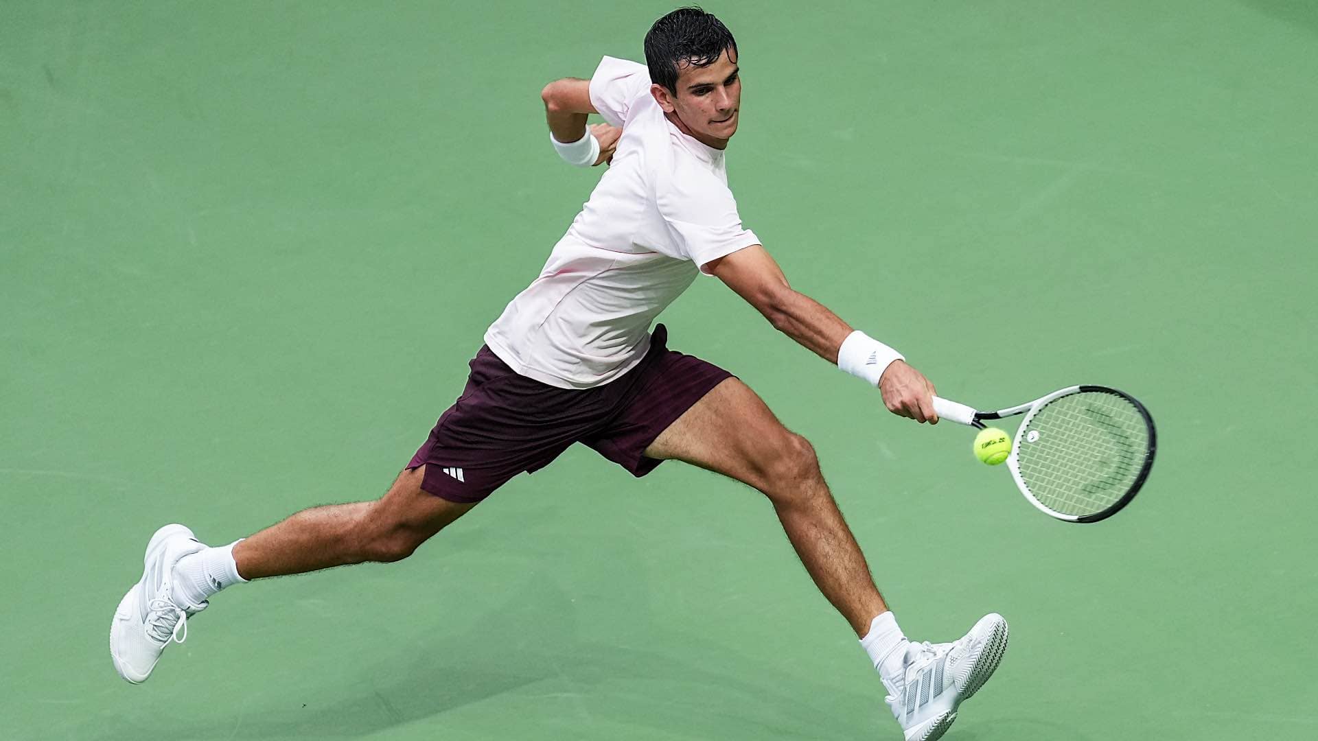 Jodar rallies past Van de Zandschulp in Shanghai R4, continues Turin qualification bid