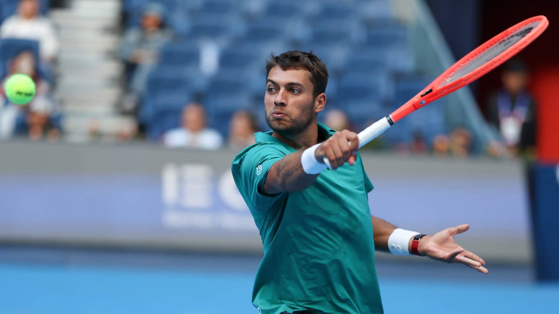 Cobolli frena a Wawrinka en Lyon: “Fue un placer compartir la cancha”