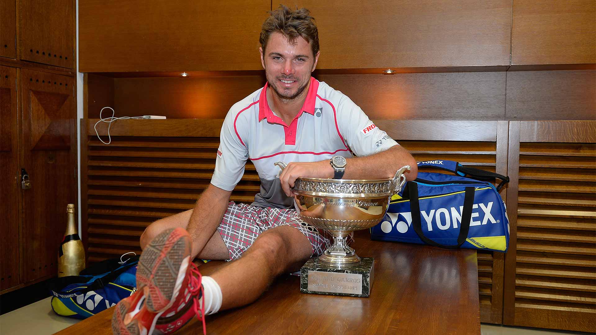 <a href='https://www.atptour.com/en/players/stan-wawrinka/w367/overview'>Stan Wawrinka</a> with his 2015 <a href='https://www.atptour.com/en/tournaments/roland-garros/520/overview'>Roland Garros</a> trophy.