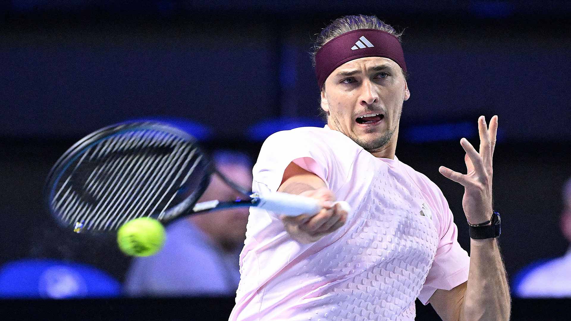 Zverev defeats Griekspoor in Vienna, set to become World No. 1
