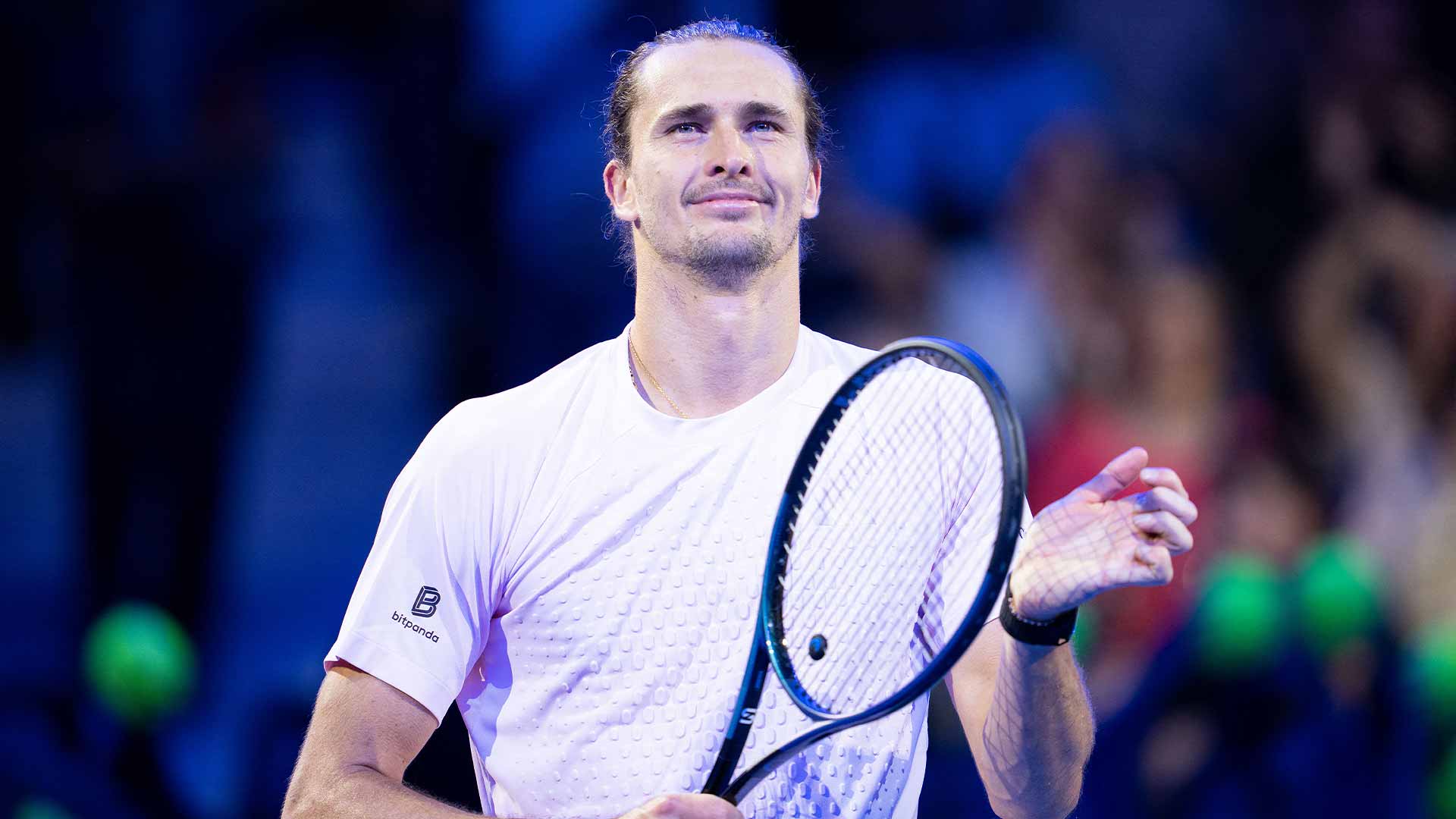 Zverev, Djokovic on course for Paris QF showdown