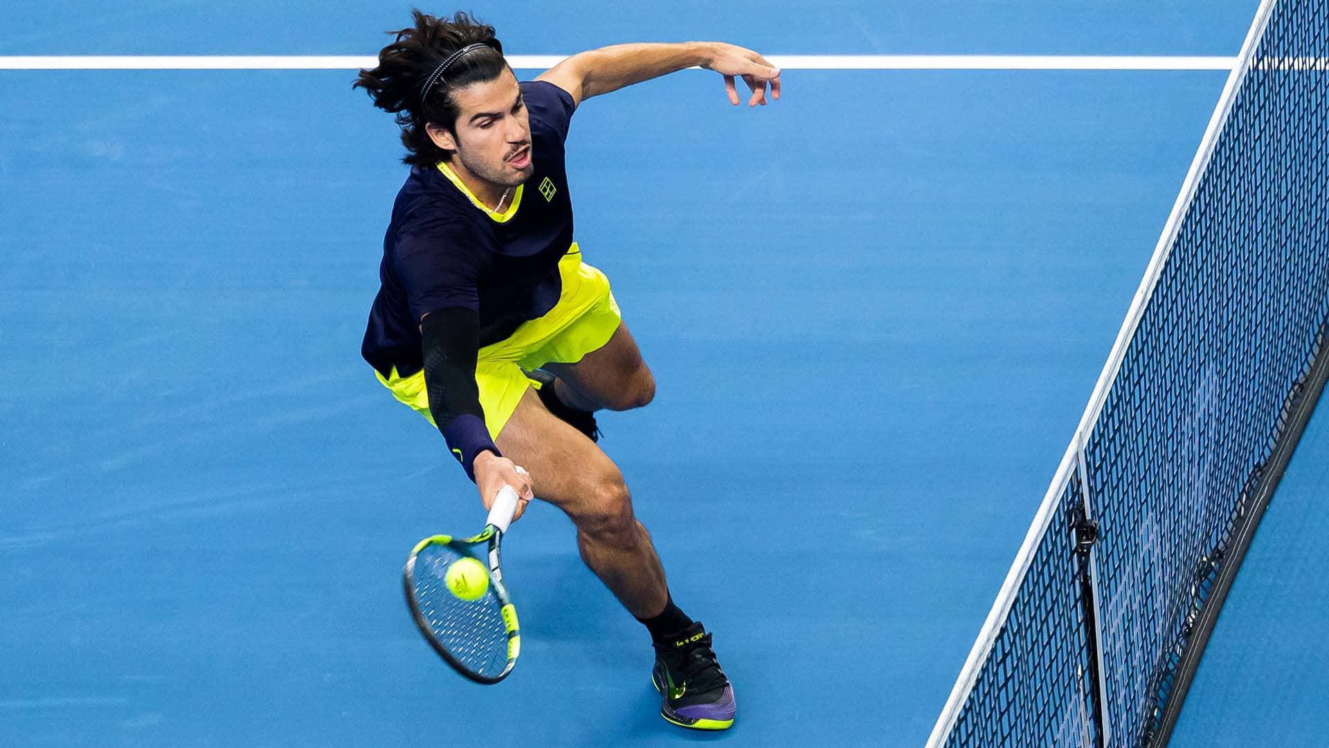 Alcaraz marches past Medvedev in Vienna, reaches fifth final of 2026