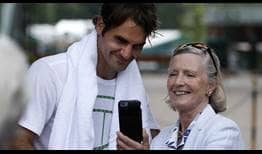 wimbledon-2015-preview-federer-fan