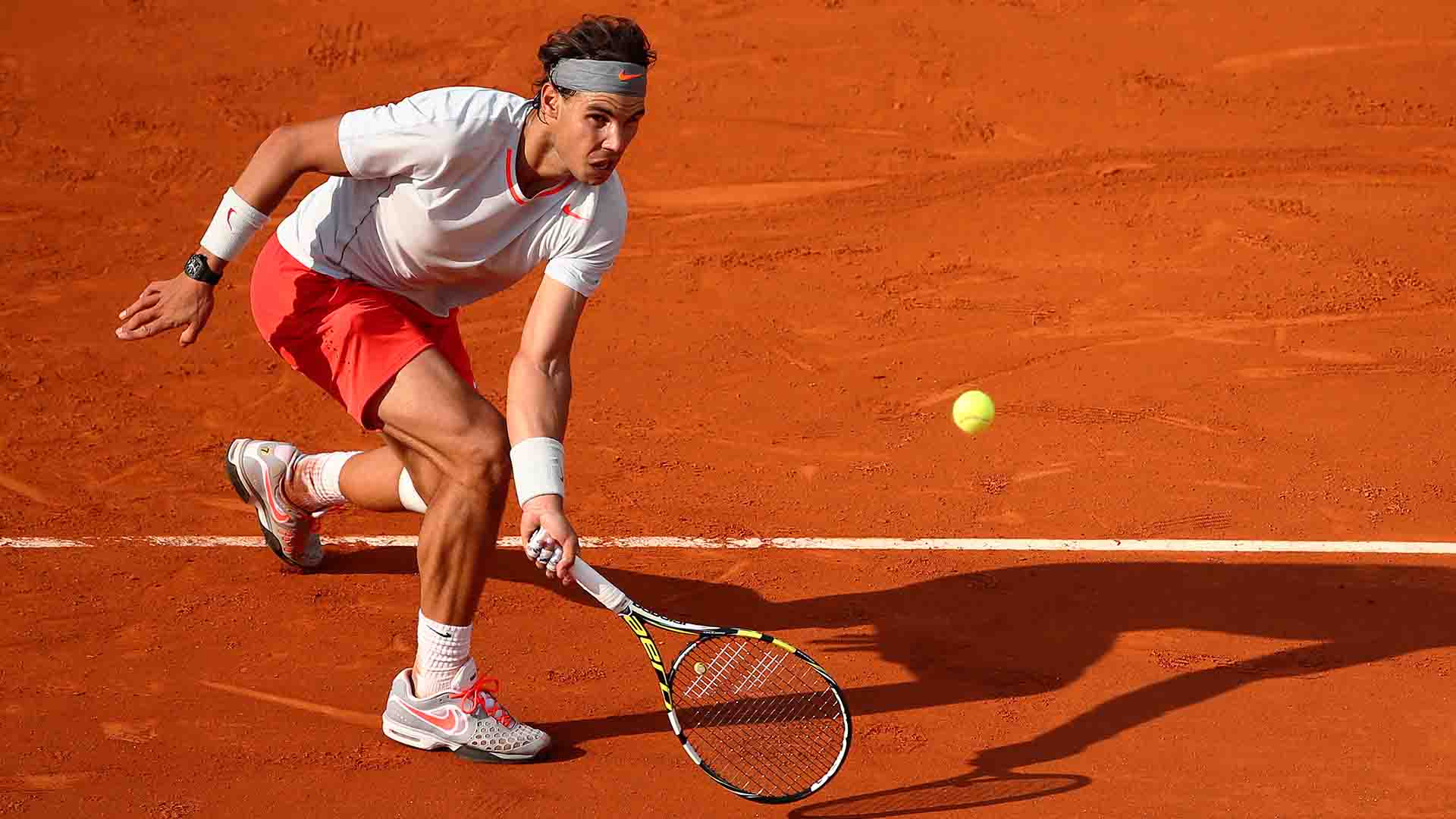 Rafael Nadal beats countryman David Ferrer 6-3, 6-2, 6-3 to win his eighth Roland Garros title and match Roy Emerson’s mark of 12 Grand Slam crowns.