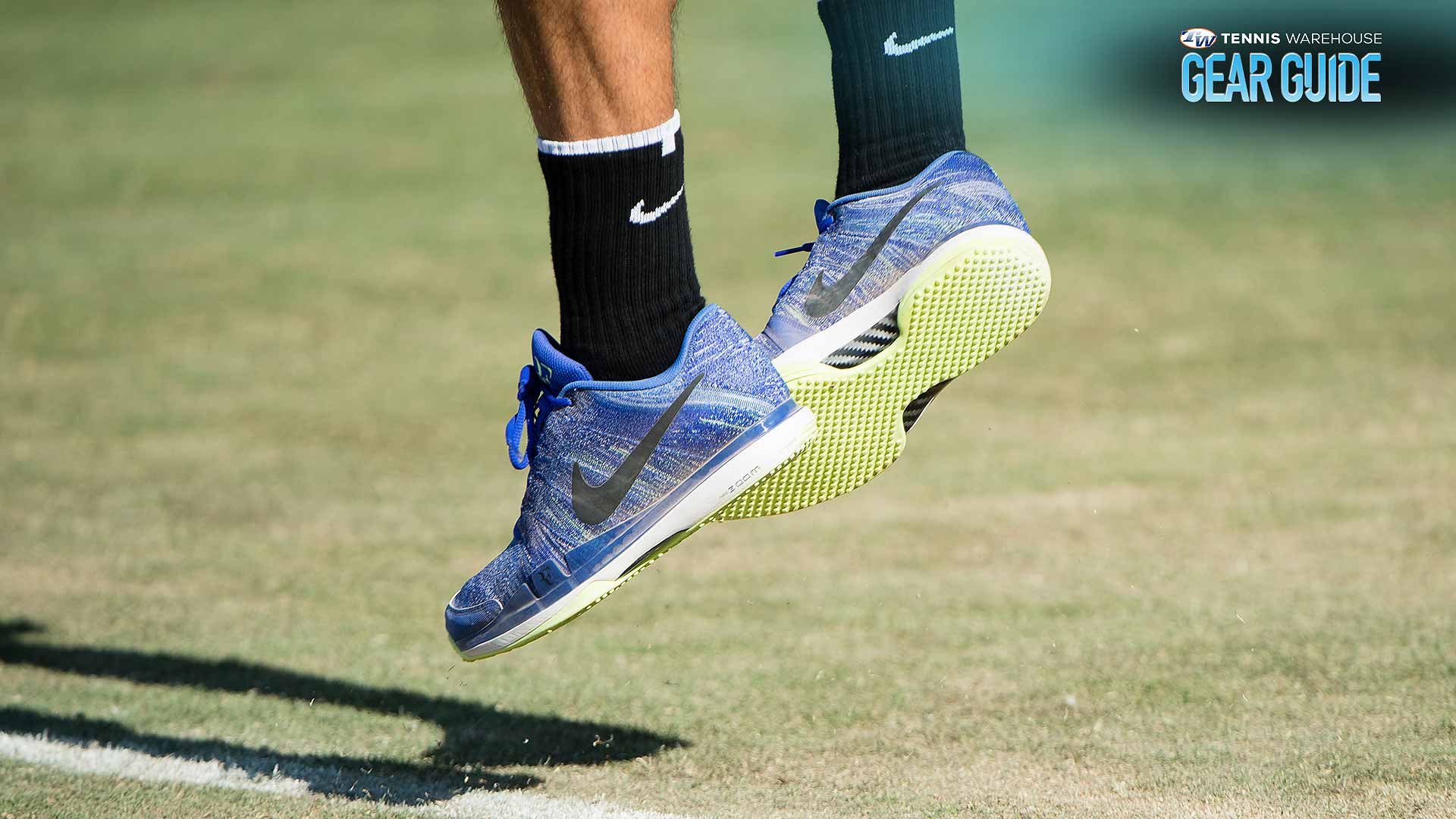 tennis playing shoes