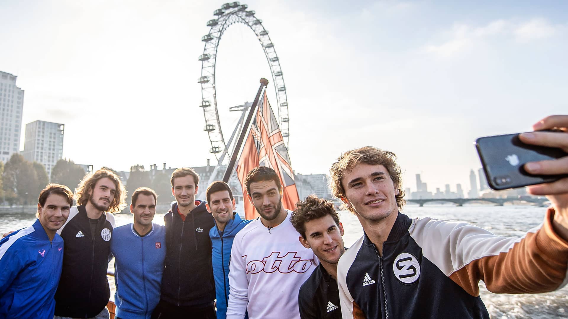 Résultat de recherche d'images pour "selfie atp london"