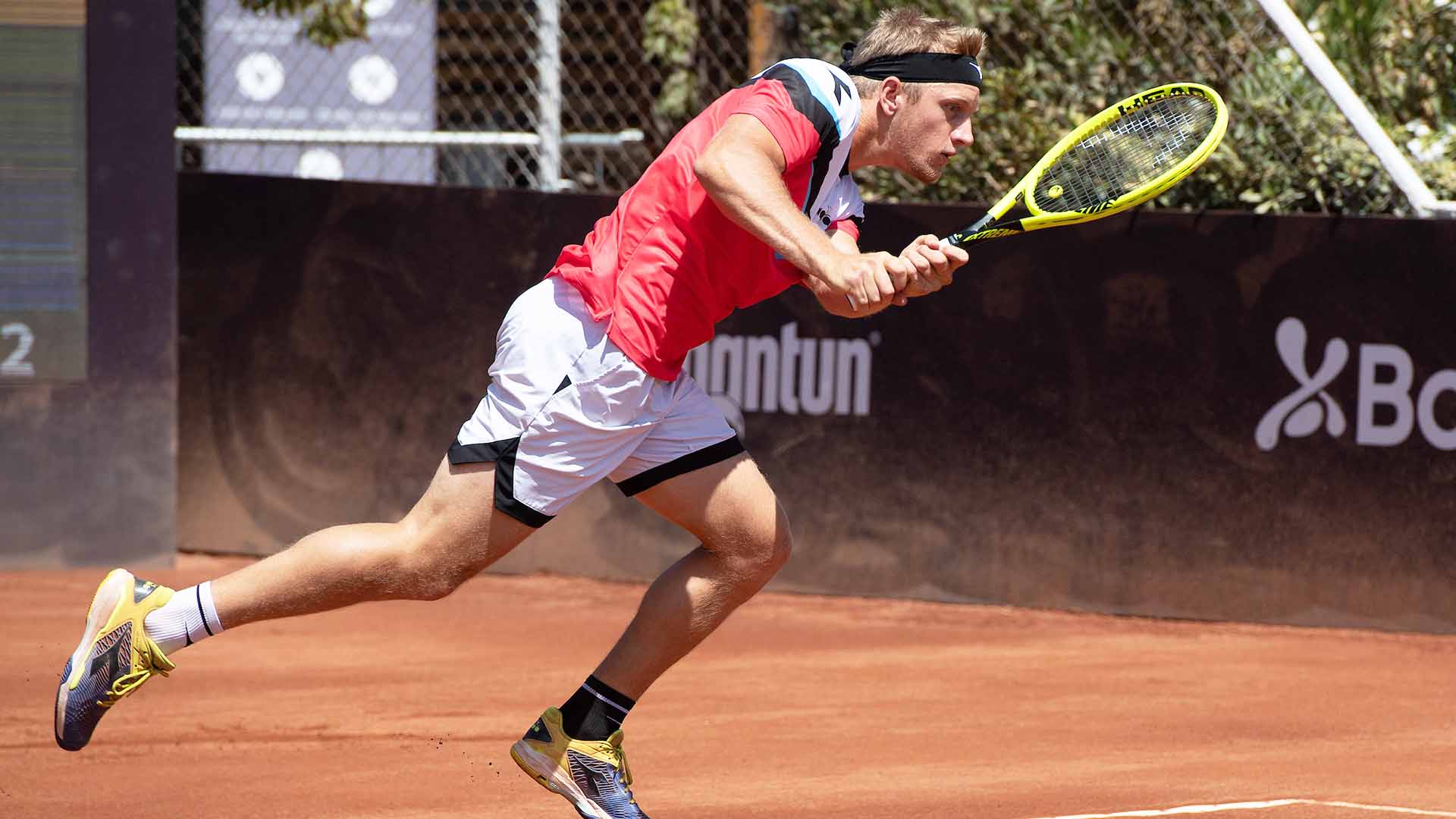 Alejandro Davidovich Fokina Survives Santiago Scare Atp Tour Tennis