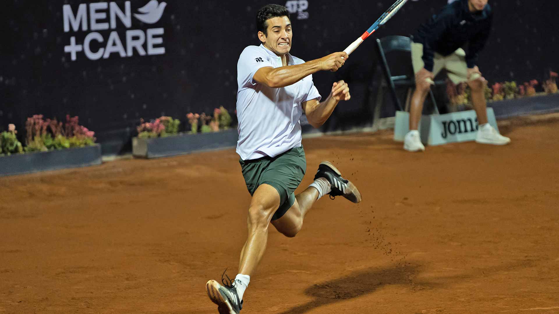 Euforia En Santiago! Garín Llega A Diez Victorias Consecutivas | ATP Tour |  Tenis